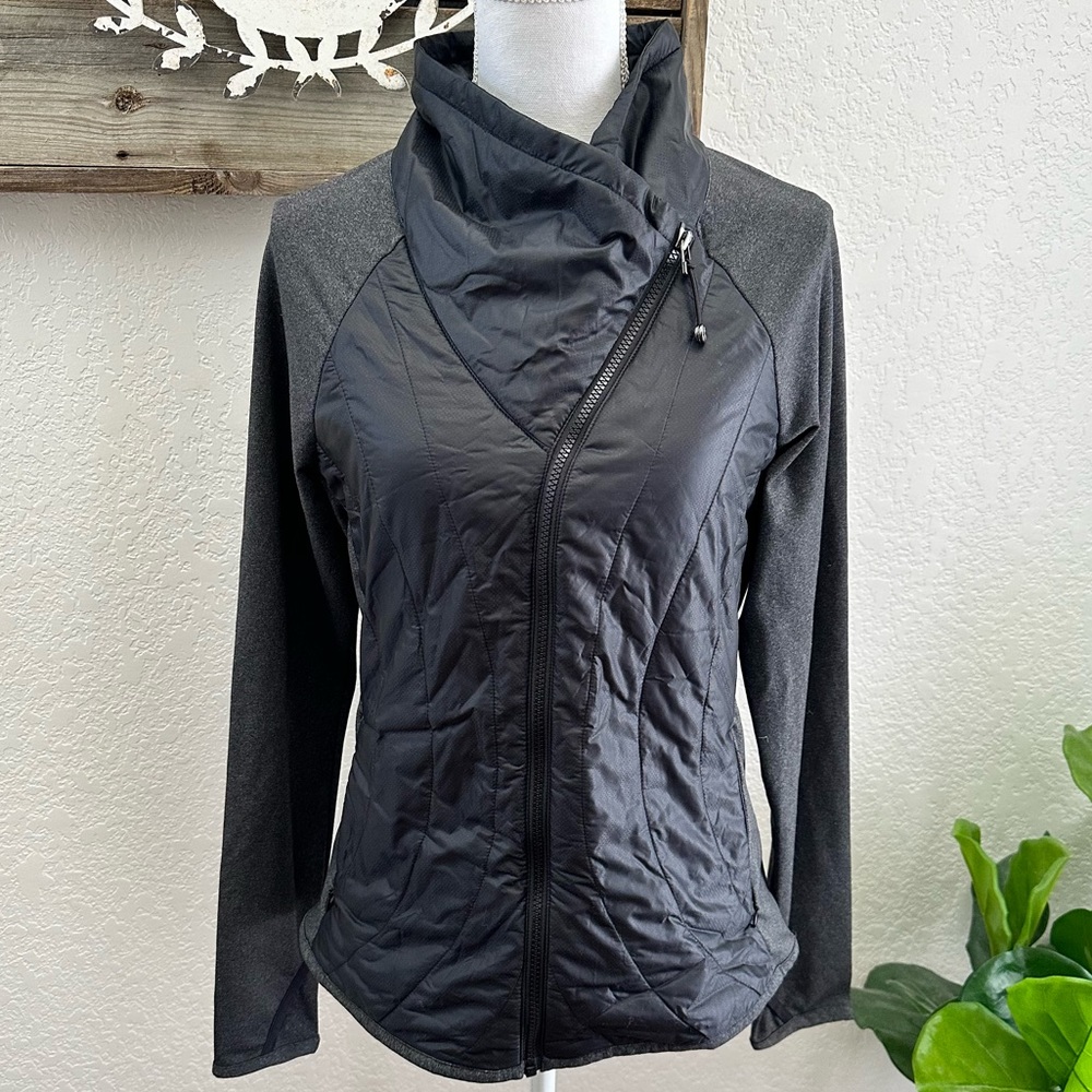 Athleta Vail jacket black puffer full zip ladies size S or M